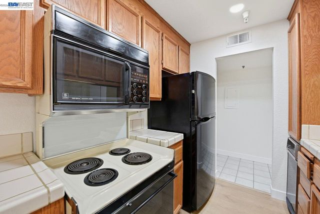 1400 Carpentier St 315, San Leandro, CA 94577