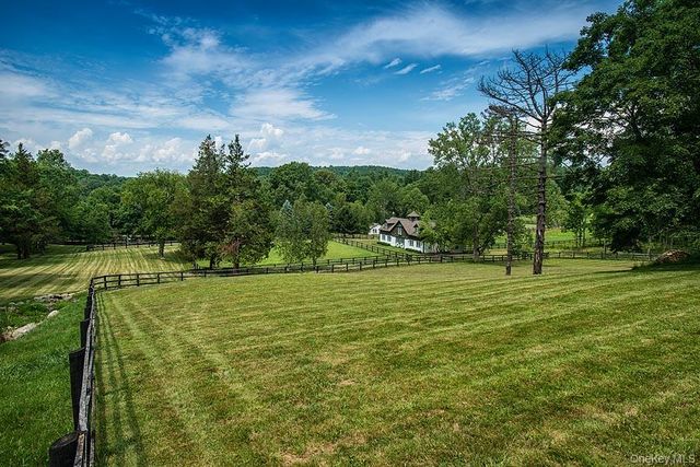 34-42 Boutonville Road, Pound Ridge, NY 10576