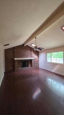 2823 W Maplewood Street, Springfield, MO 65807