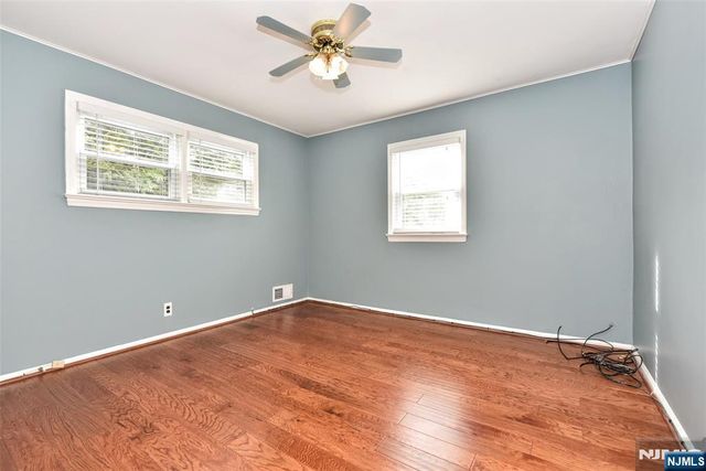 21 Charles Terrace, Waldwick, NJ 07463