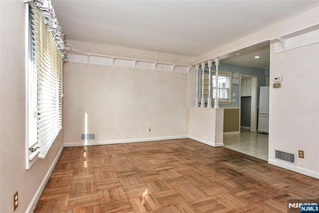 21 Charles Terrace, Waldwick, NJ 07463