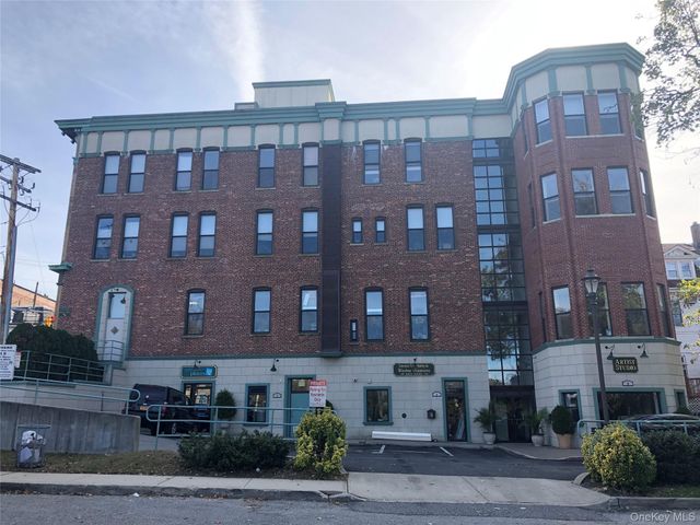 303 Main Street 2-E, Port Washington, NY 11050