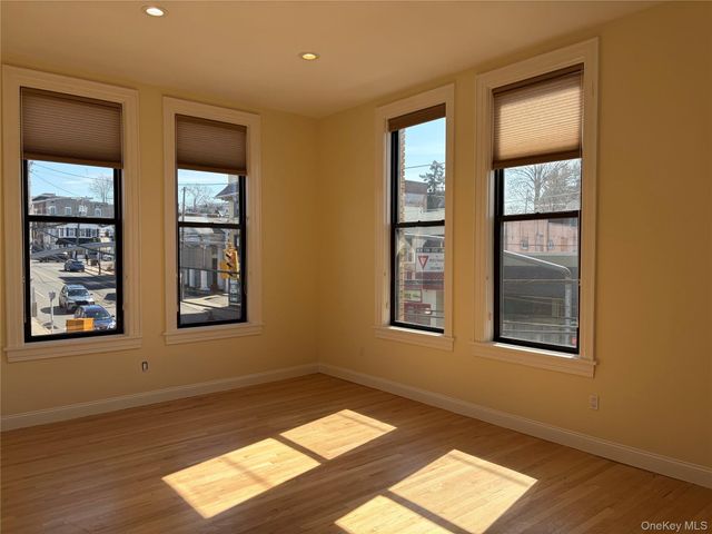 303 Main Street 2-E, Port Washington, NY 11050