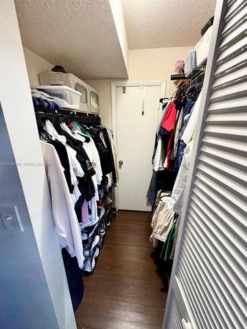 12TH SW 12th Street 104, Pembroke Pines, FL 33025