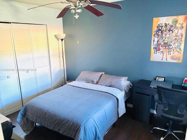 12TH SW 12th Street 104, Pembroke Pines, FL 33025