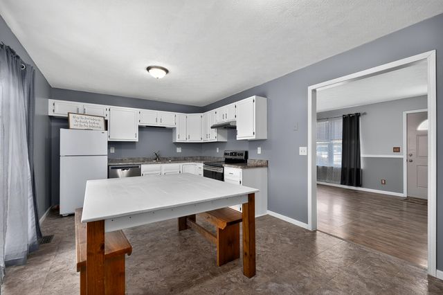 985 Reeves Road, Dry Ridge, KY 41035