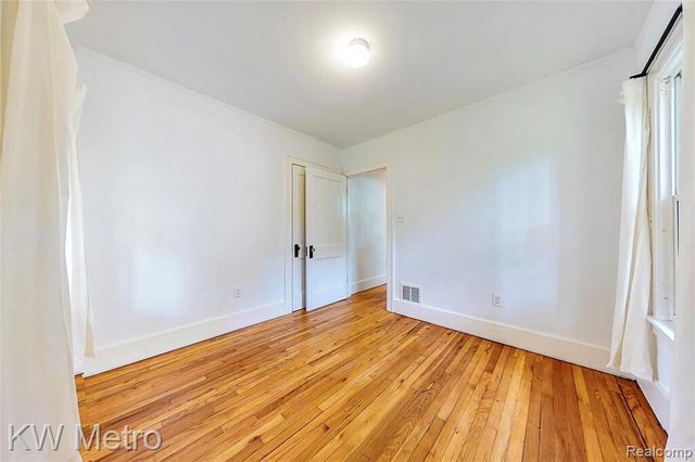 865 W Marshall Street, Ferndale, MI 48220