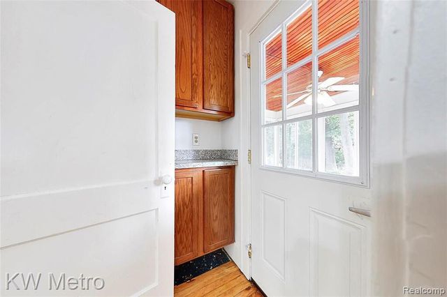 865 W Marshall Street, Ferndale, MI 48220
