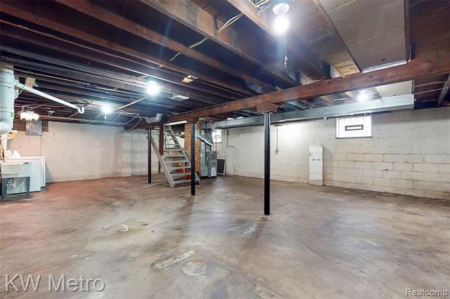 865 W Marshall Street, Ferndale, MI 48220