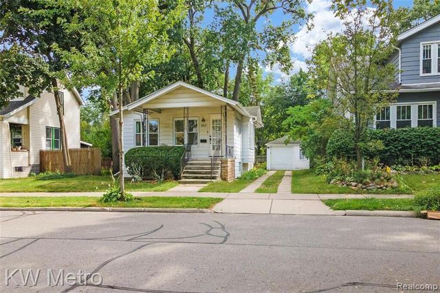 865 W Marshall Street, Ferndale, MI 48220