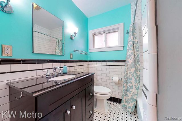 865 W Marshall Street, Ferndale, MI 48220