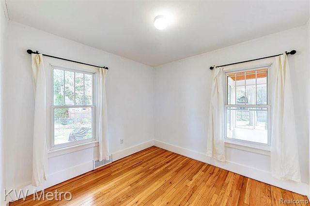 865 W Marshall Street, Ferndale, MI 48220