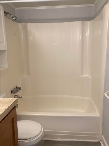 209 W Miracle Strip Parkway C303, Mary Esther, FL 32569