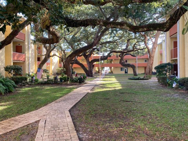 209 W Miracle Strip Parkway C303, Mary Esther, FL 32569