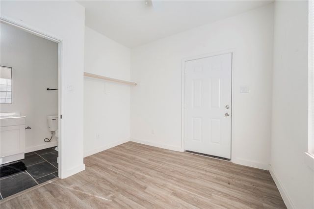 906 East Washington Avenue, Navasota, TX 77868