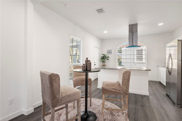 906 East Washington Avenue, Navasota, TX 77868