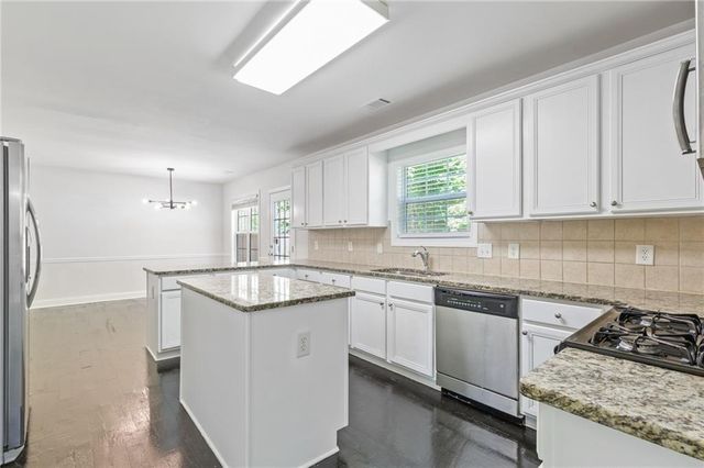 4353 Pond Edge Road, Snellville, GA 30039