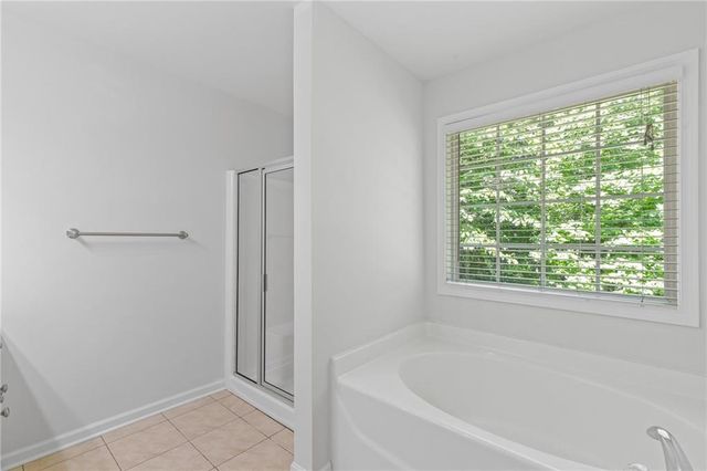 4353 Pond Edge Road, Snellville, GA 30039