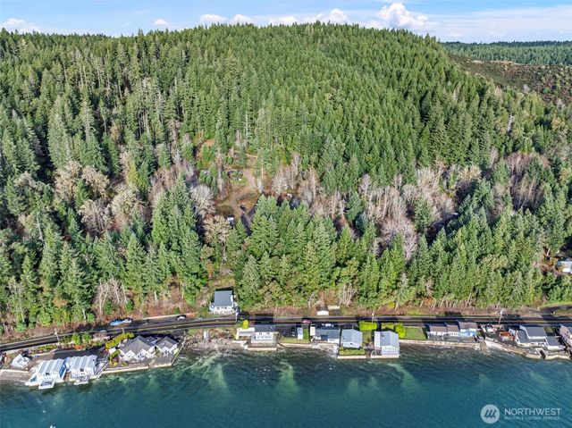 7364 NE North Shore Road, Belfair, WA 98528