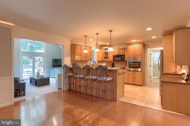 67 MOUNTAIN SPRING RD, Stevens, PA 17578
