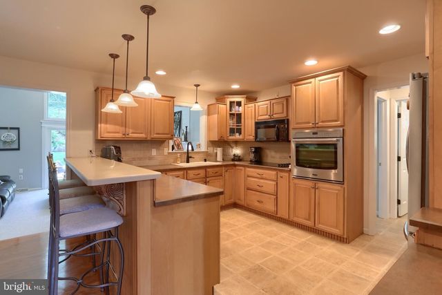 67 MOUNTAIN SPRING RD, Stevens, PA 17578