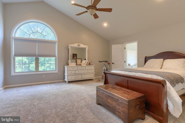 67 MOUNTAIN SPRING RD, Stevens, PA 17578