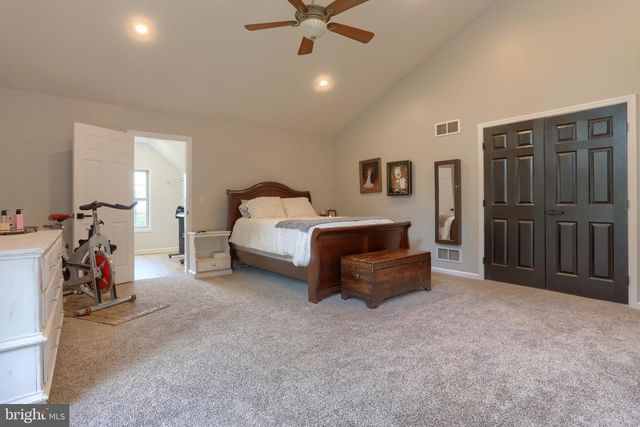 67 MOUNTAIN SPRING RD, Stevens, PA 17578