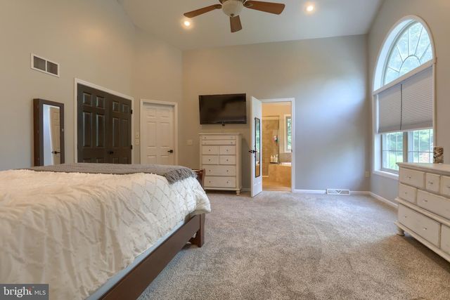 67 MOUNTAIN SPRING RD, Stevens, PA 17578