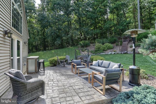 67 MOUNTAIN SPRING RD, Stevens, PA 17578