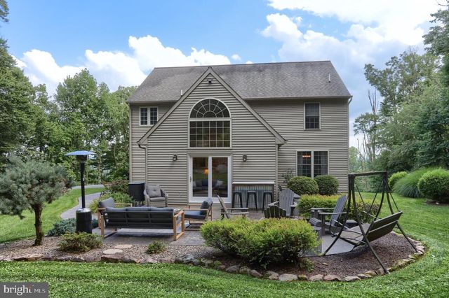 67 MOUNTAIN SPRING RD, Stevens, PA 17578