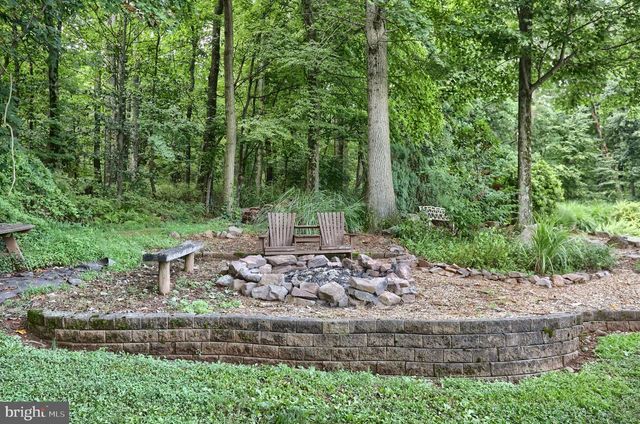67 MOUNTAIN SPRING RD, Stevens, PA 17578