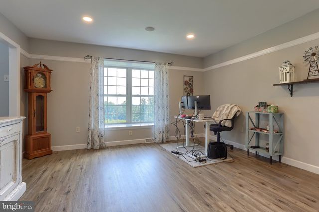 67 MOUNTAIN SPRING RD, Stevens, PA 17578