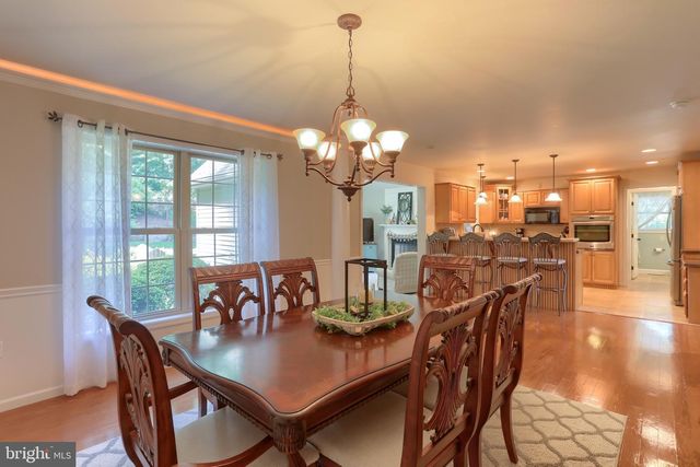 67 MOUNTAIN SPRING RD, Stevens, PA 17578
