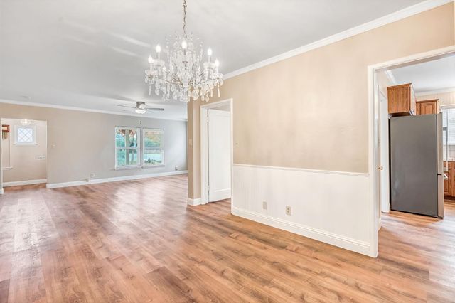 1802 Mckinley Avenue, Hanford, CA 93230