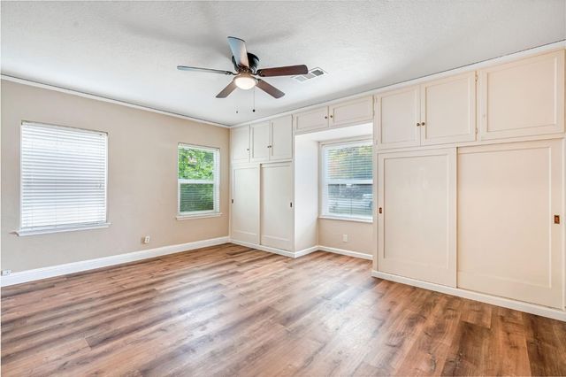 1802 Mckinley Avenue, Hanford, CA 93230