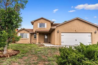 2403 Meadowlark Ln, Pueblo, CO 81008