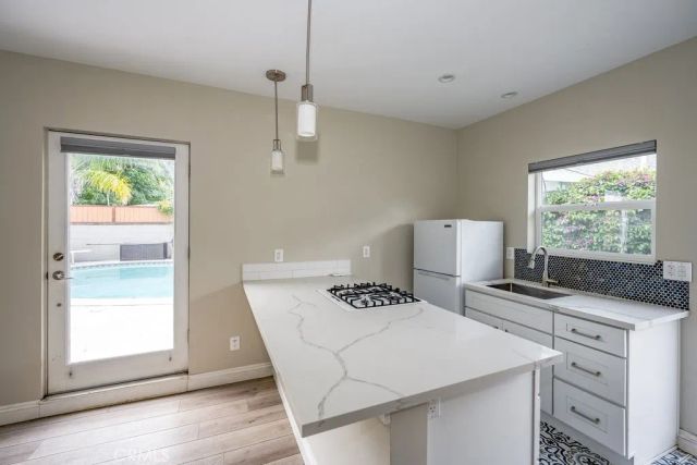 5940 Simpson Ave, Valley Village, CA 91607