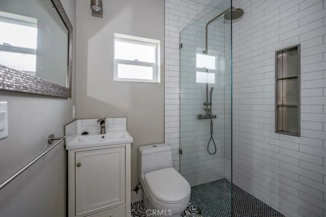 5940 Simpson Ave, Valley Village, CA 91607