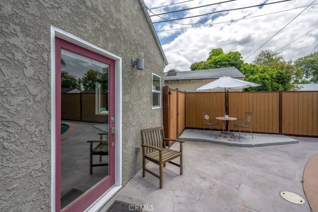 5940 Simpson Ave, Valley Village, CA 91607