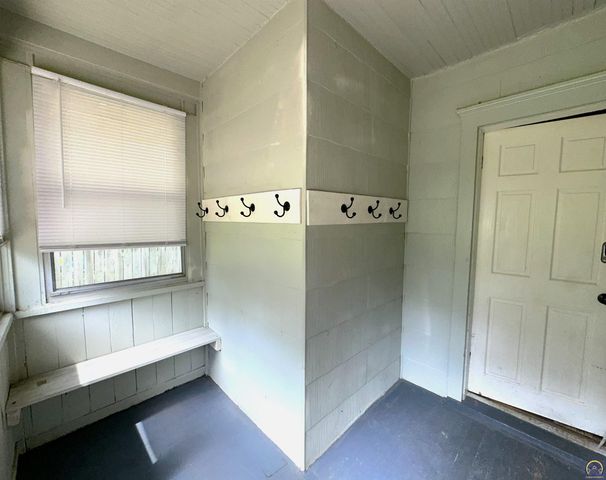 1213 SW Plass AVE, Topeka, KS 66604
