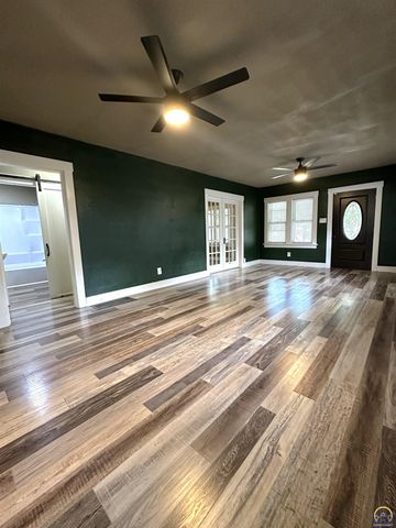 1213 SW Plass AVE, Topeka, KS 66604