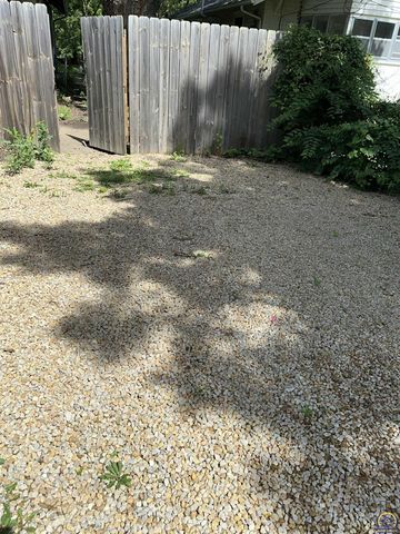 1213 SW Plass AVE, Topeka, KS 66604