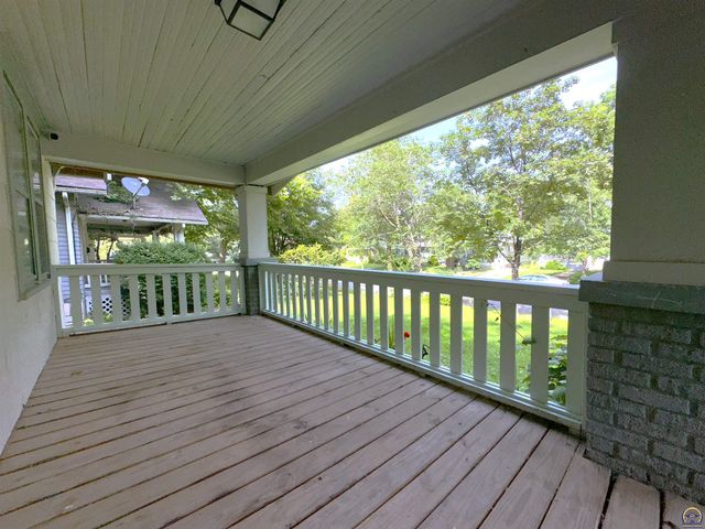1213 SW Plass AVE, Topeka, KS 66604