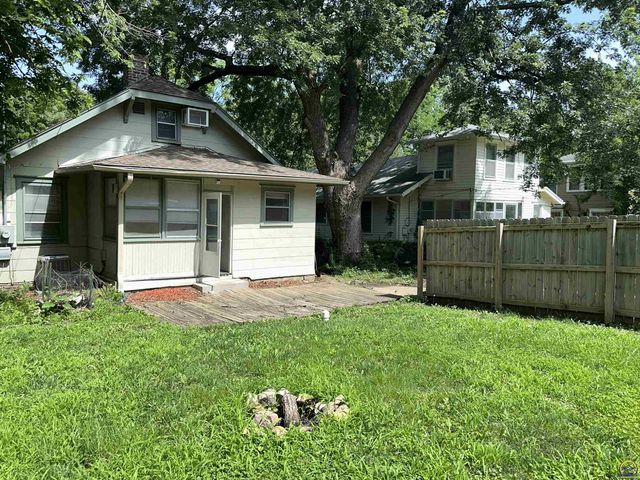 1213 SW Plass AVE, Topeka, KS 66604