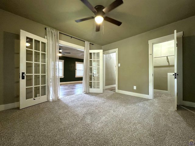 1213 SW Plass AVE, Topeka, KS 66604