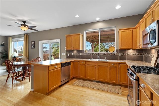 2404 87th Drive NE, Lake Stevens, WA 98258