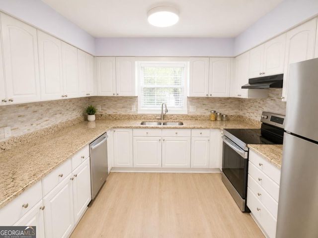 173 Amherst Place NW, Atlanta, GA 30327