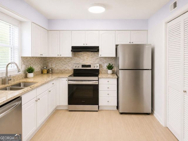 173 Amherst Place NW, Atlanta, GA 30327