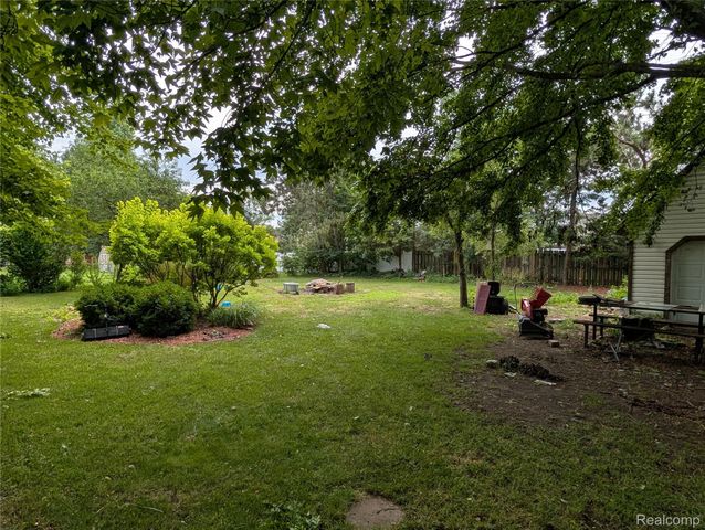11700 Jean Ann, Washington Township, MI 48094