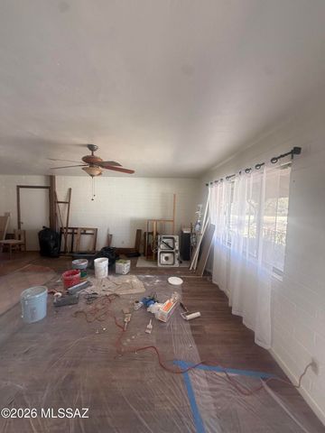 1031 W Calle Santiago, Sahuarita, AZ 85629